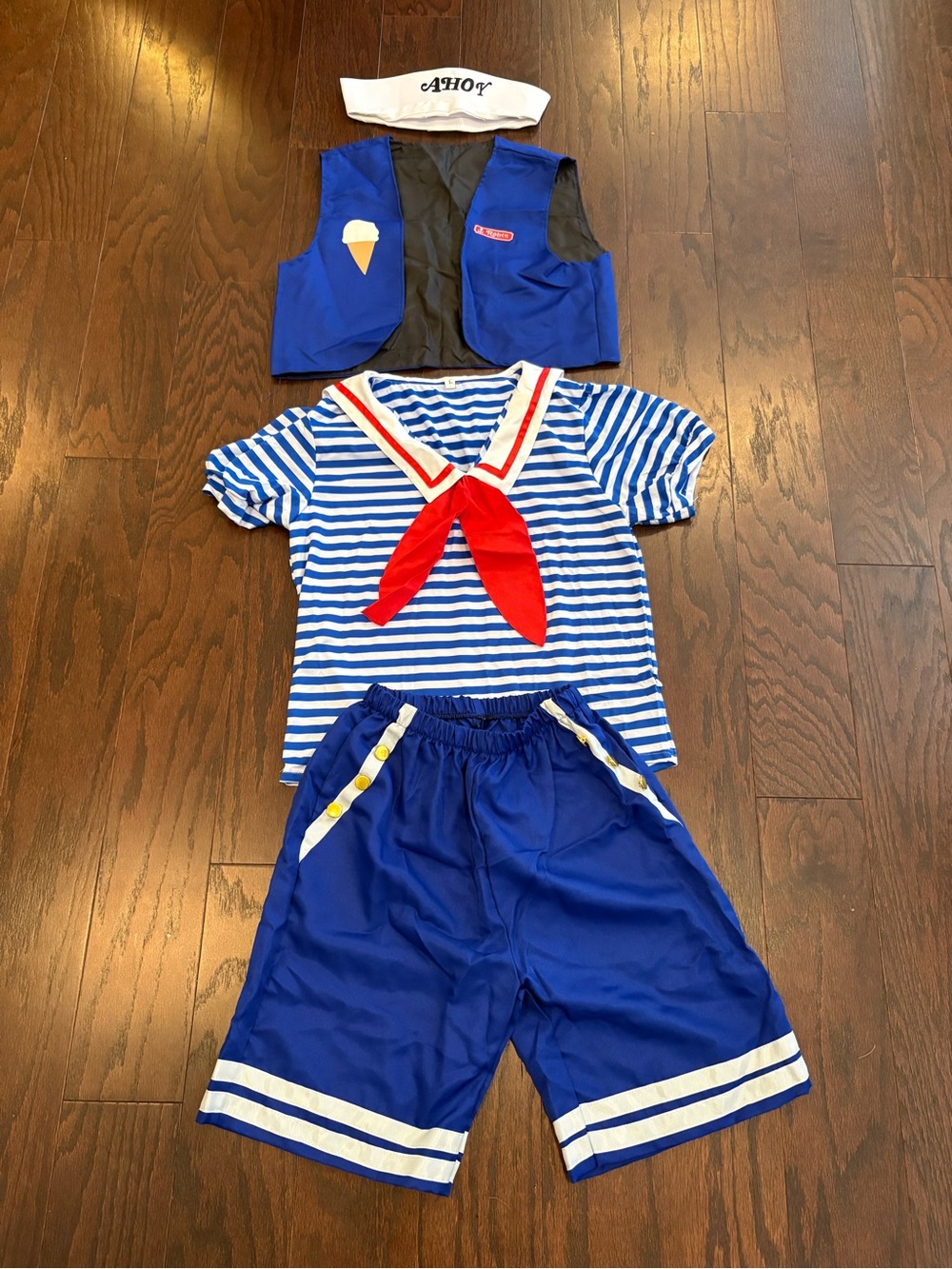 NEW Stranger Things Scoops Ahoy Sailor Costume Set Robin Halloween Cosplay SZ L